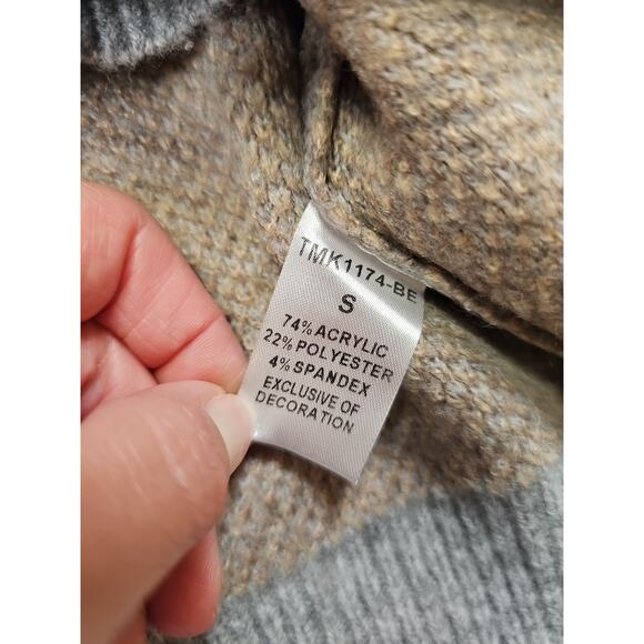 THML Sweater Womens Small Gray Camoflauge Pull Over Fuzzy & Warm - Picture 5 of 7